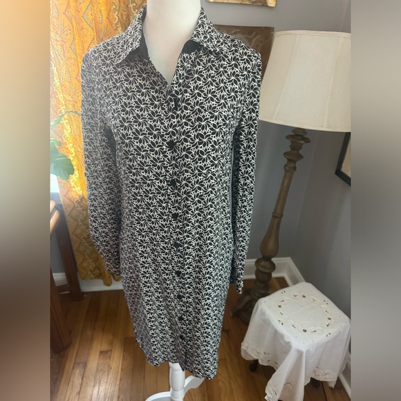 DVF silk Shirt Dress Black White Geo Floral Print Size 0 - Picture 2 of 7